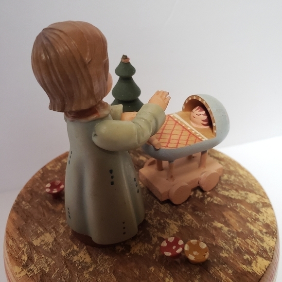 Reuge Swiss Musical Movement Music Box Brahms Lullaby Girl Baby Tree Mushroom 🍄 - Picture 9 of 9